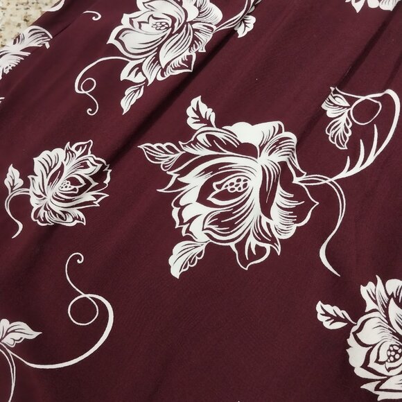 3045 Size Large Jodifl Burgundy Floral Pattern Tunic Dress. - Picture 4 of 10